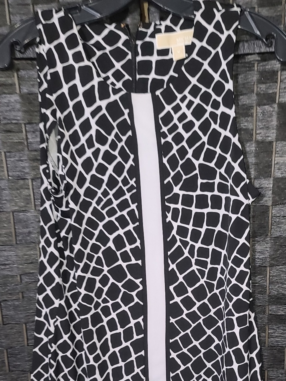 Michael Kors sheath dress black and white geometric pattern size M